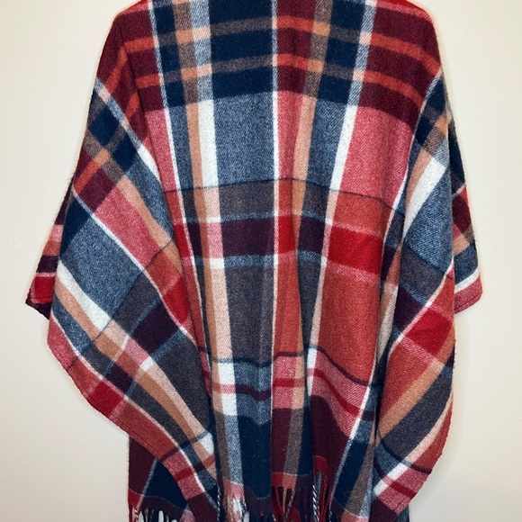 Woolrich Poncho Size OS  Tartan Plaid Blanket Shawl Red Blue EUC - Picture 6 of 6